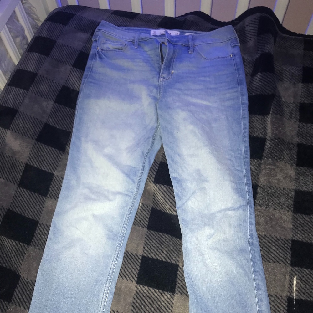 Hollister skinny jeans(women's)